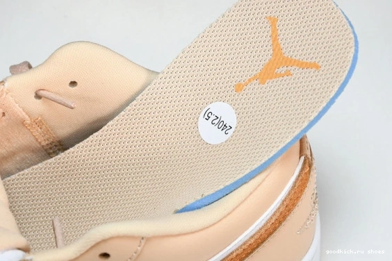 DC0774-801 Low Haze   Sunset DC0774-801 1 Jordan 0419